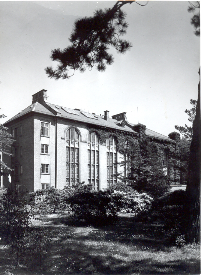 Den gamle biblioteksbygning fra 1921