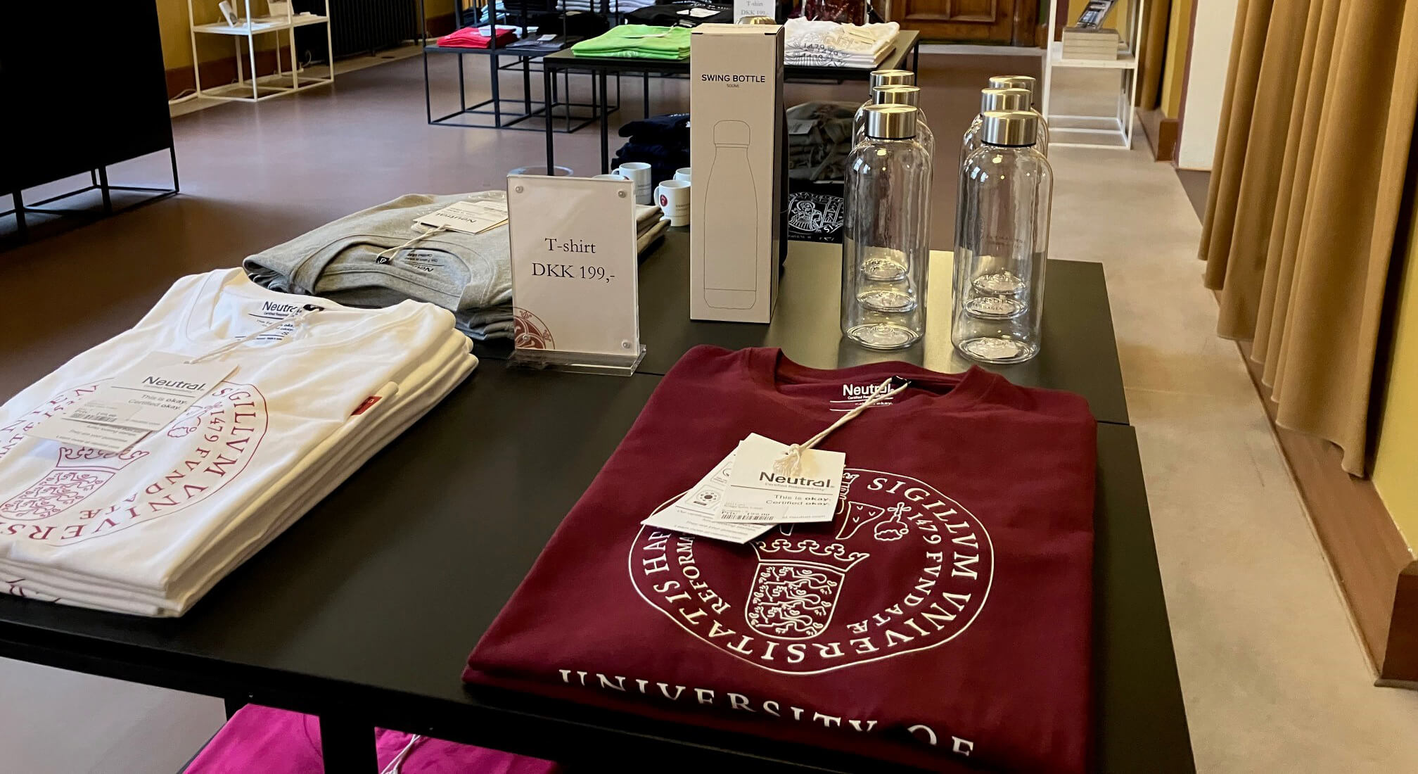 Library shop in Fiolstraede